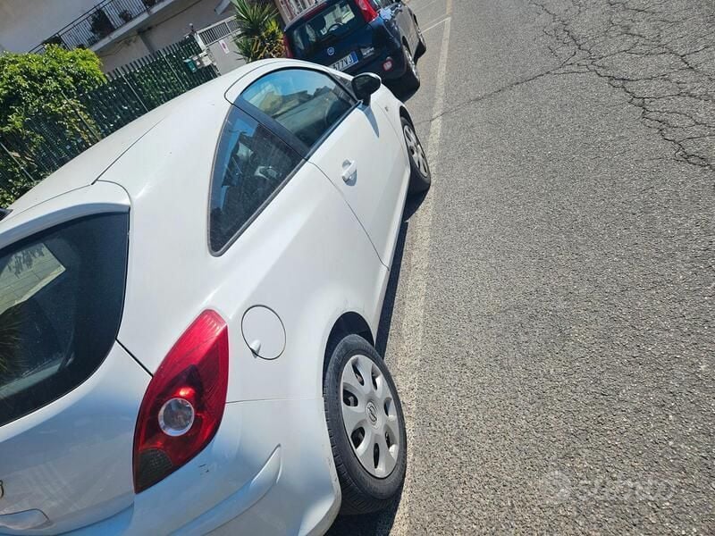 Usata Opel Corsa 75 CV (55 kW) 2013 Utilitaria