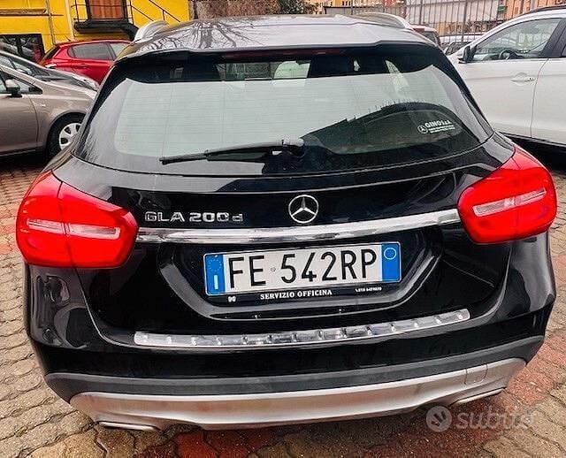 Usata Mercedes GLA200 Premium 185 CV (136 kW) 2016 Nero SUV
