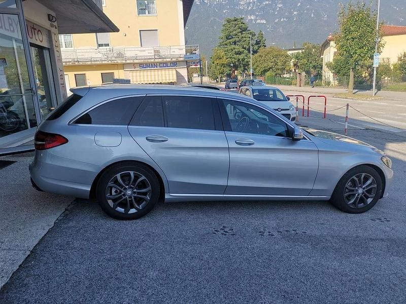 Usata Mercedes C220 AMG 170 CV (125 kW) 2016 Argento Station wagon