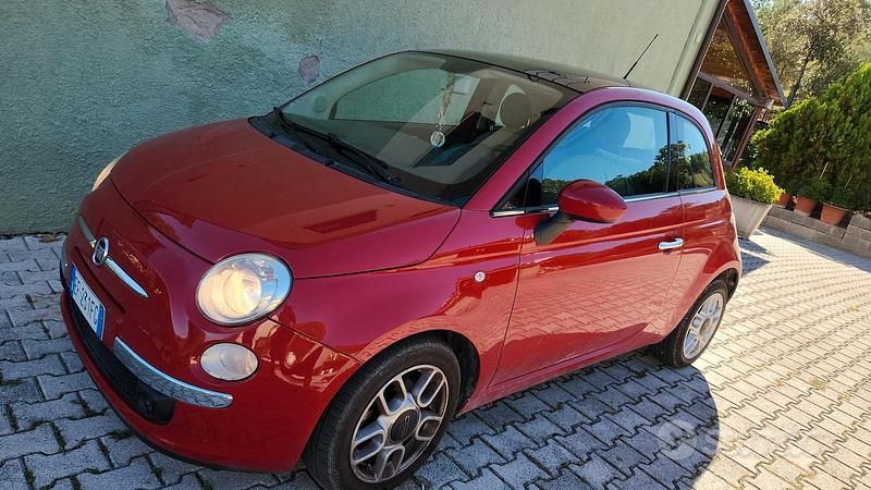 Usata Fiat 500 75 CV (55 kW) 2011 Rosso Utilitaria
