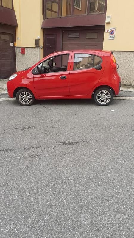 Rosso Usata 2018 DR Zero Due volumi | 4500 € - Immagine 1/2