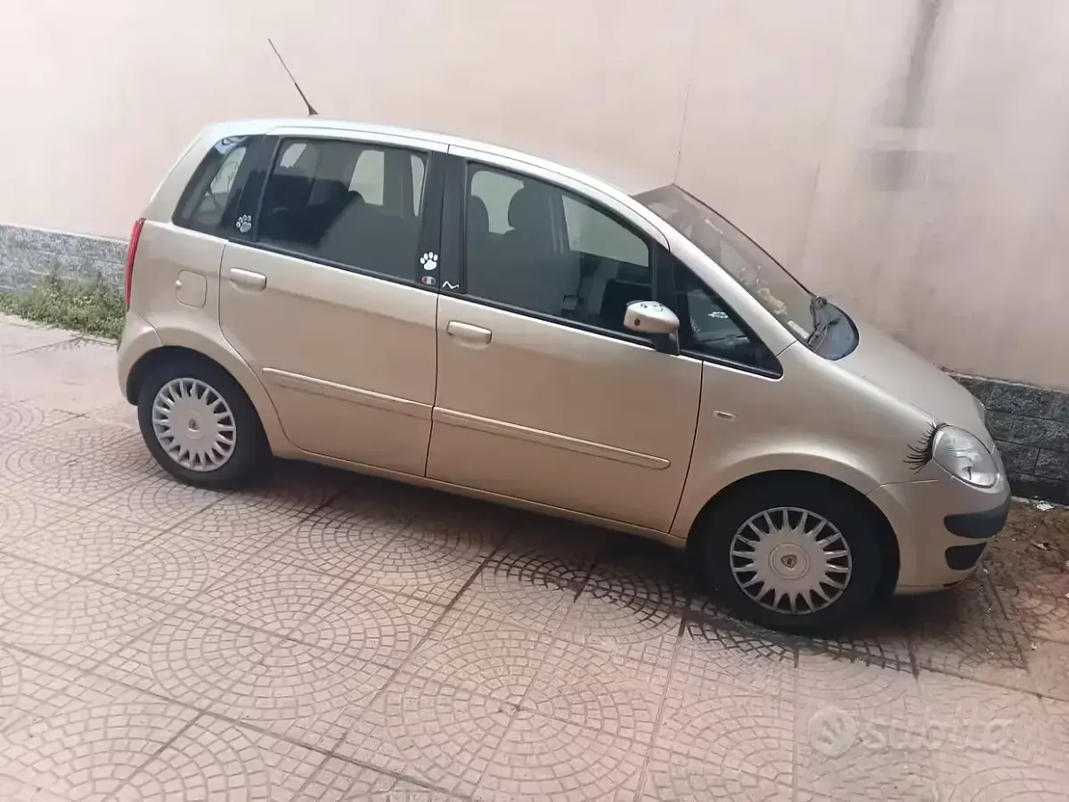 Usata Lancia Musa 90 CV (66 kW) 2007 Monovolume