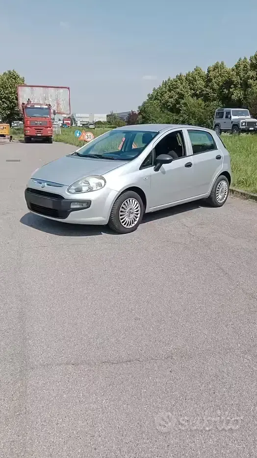 Usata Fiat Punto Evo Dynamic 77 CV (56 kW) 2010 Grigio Utilitaria
