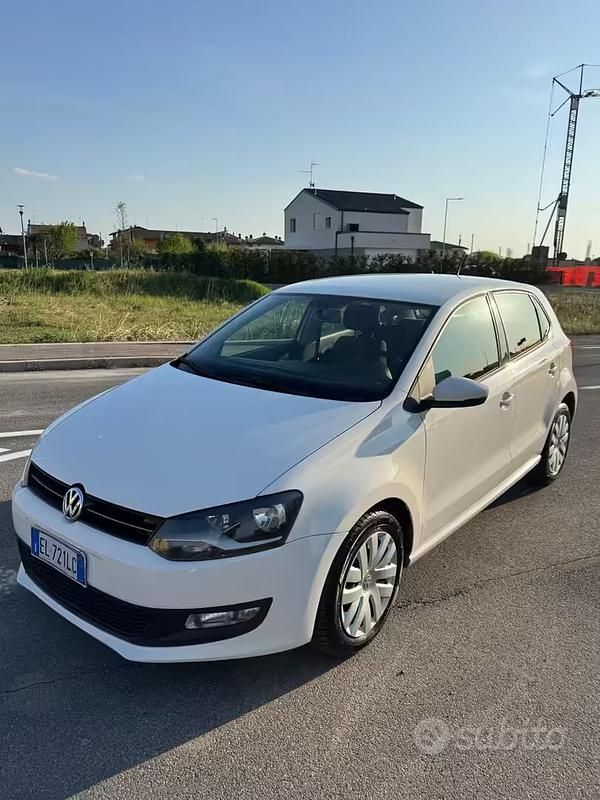 Usata VW Polo Trendline 74 CV (54 kW) 2012 Bianco Utilitaria