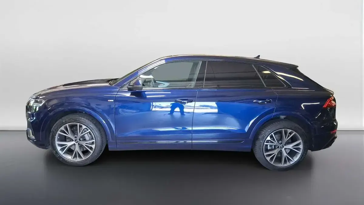 Usata Audi Q8 Sport 286 CV (210 kW) 2023 Blu ascari SUV