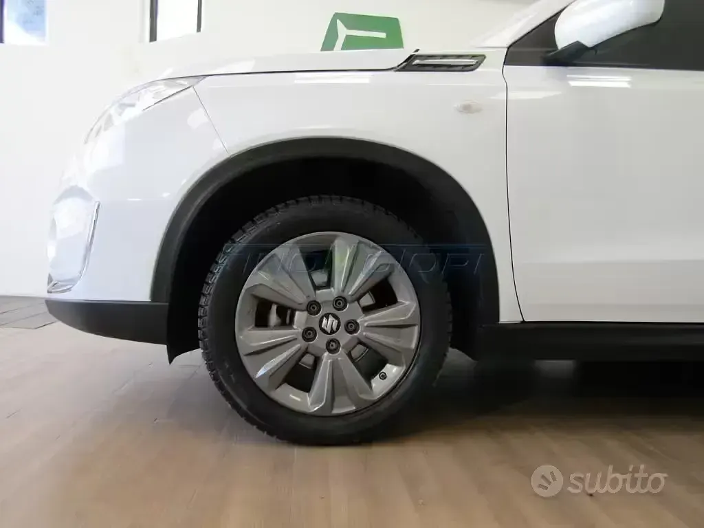 Usata Suzuki Vitara Cool 111 CV (81 kW) 2018 Bianco SUV