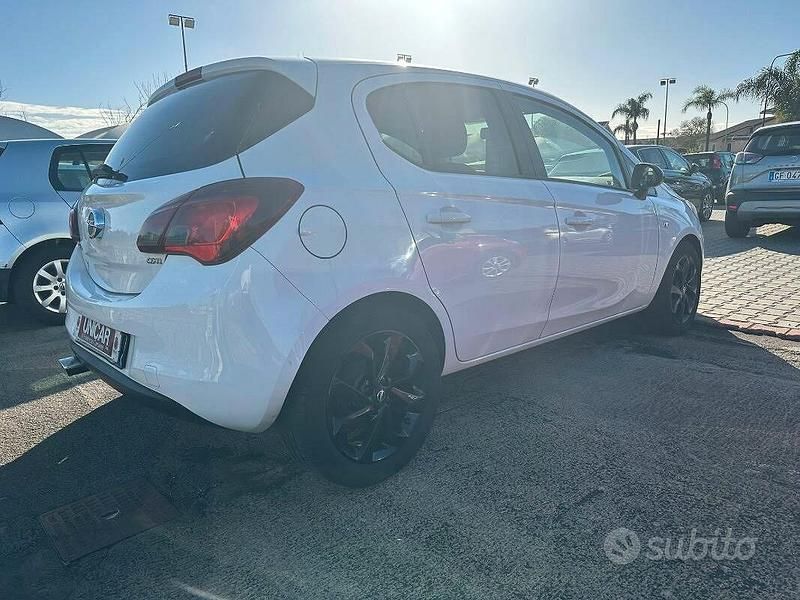 Usata Opel Corsa 75 CV (55 kW) 2017 Bianco Berlina