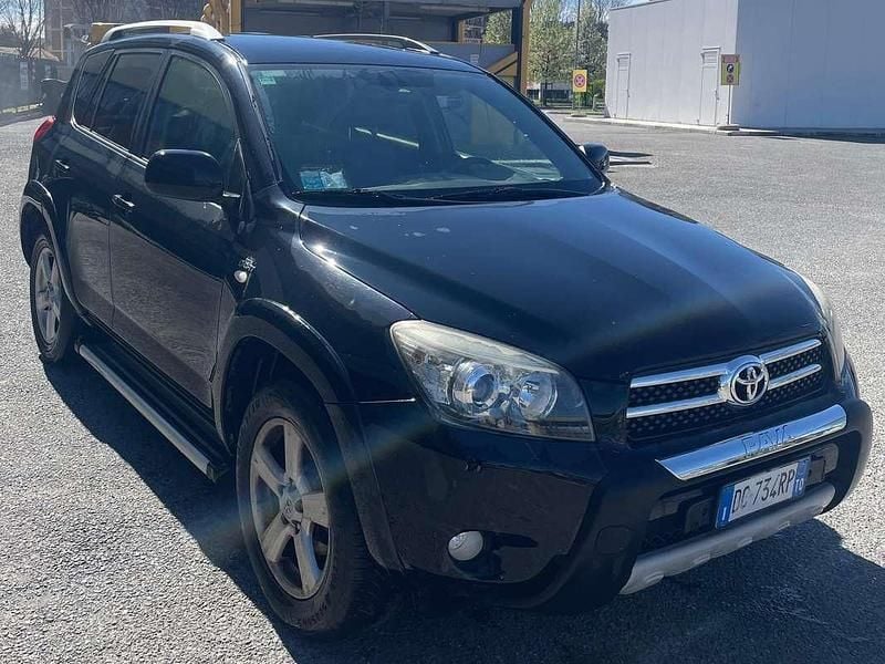 Usata Toyota RAV4 Luxury 177 CV (130 kW) 2006 SUV