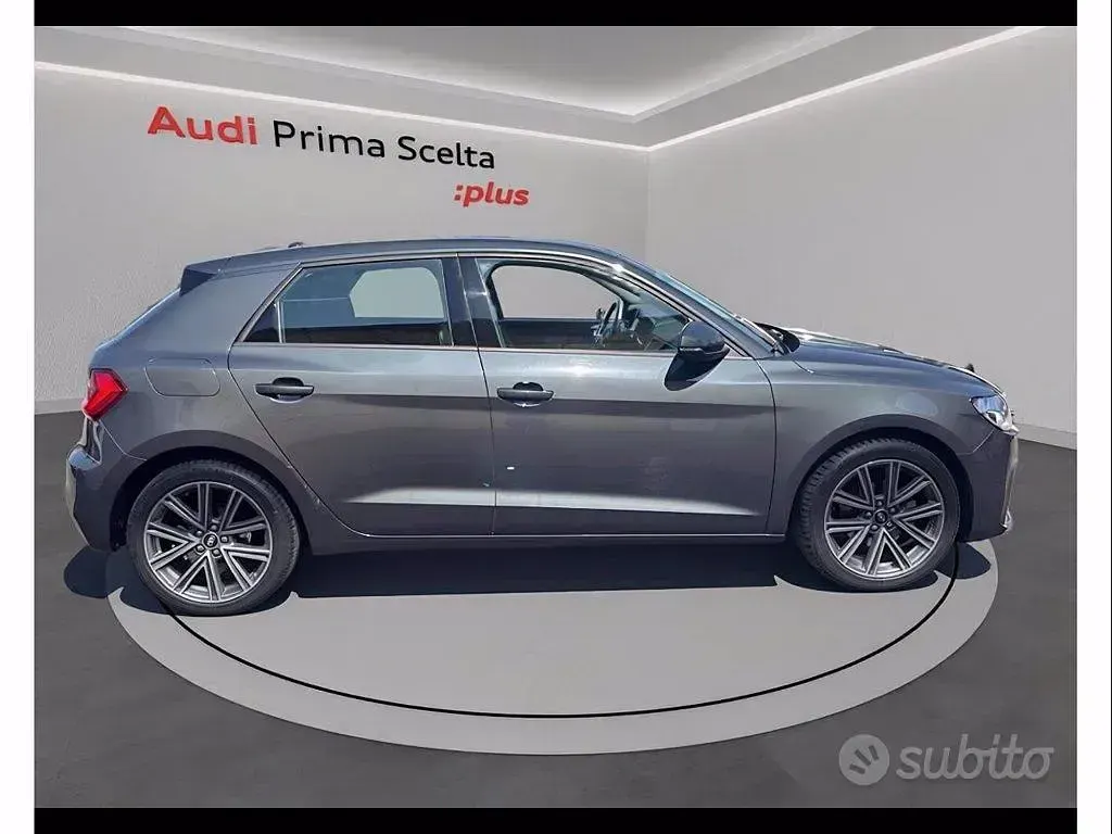 Usata Audi A1 Sportback S-Line 110 CV (80 kW) 2023 Grigio manatthan metalizzato Utilitaria