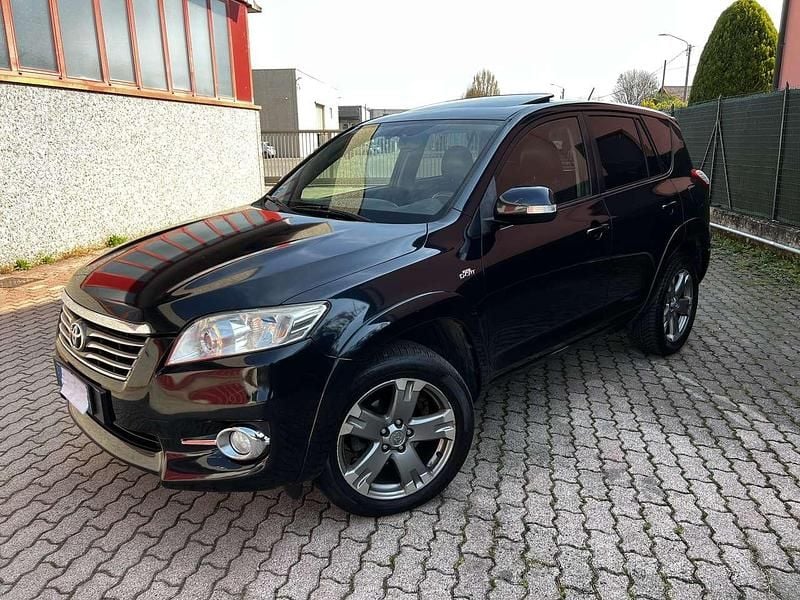 Usata Toyota RAV4 Executive 150 CV (110 kW) 2011 Nero SUV