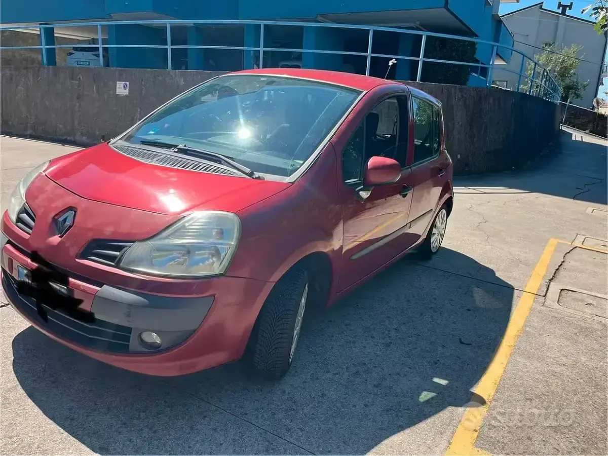 Usata Renault Modus 75 CV (55 kW) 2009 Rosso Monovolume