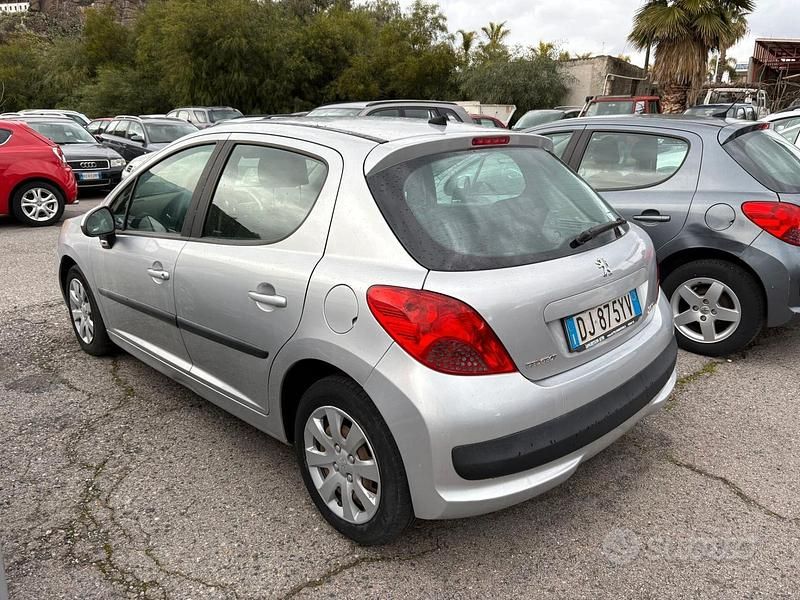 Usata Peugeot 207 90 CV (66 kW) 2006 Grigio Berlina