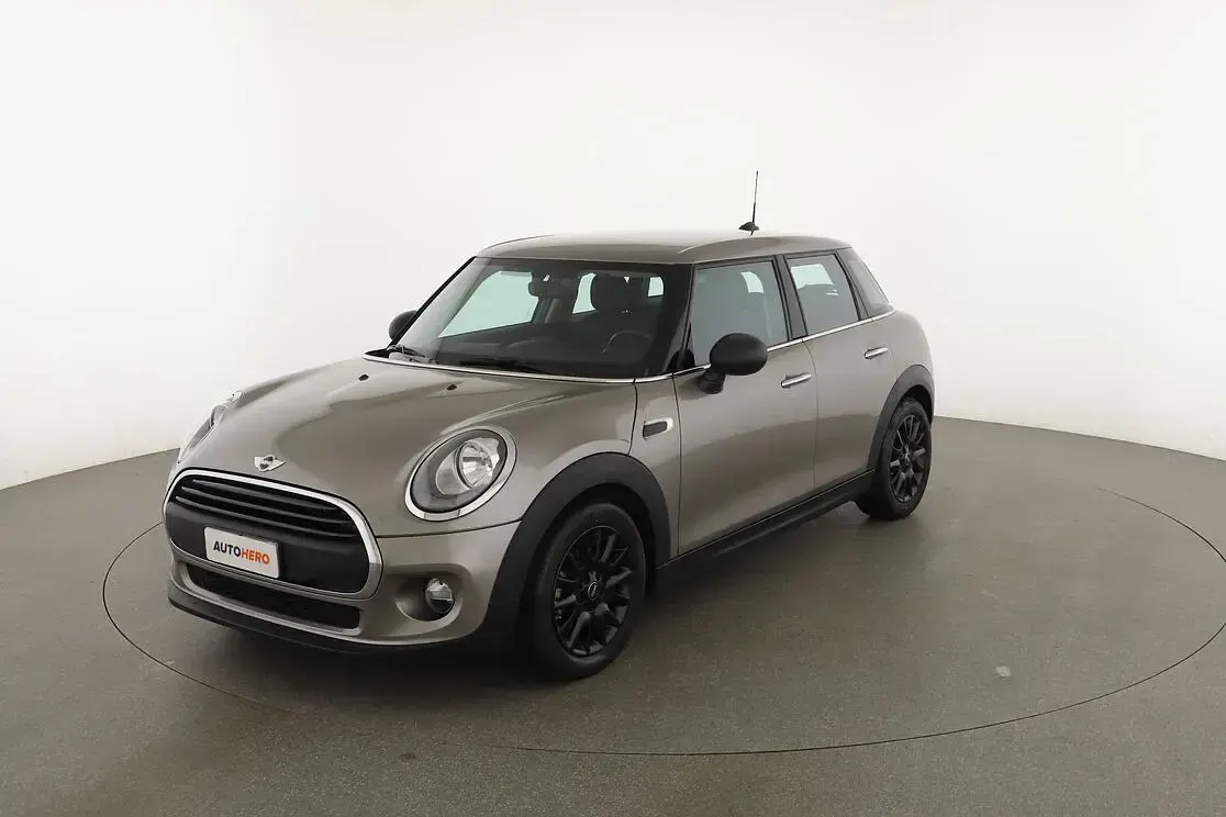 Begagnad Mini ONE 75 HK (55 kW) 2016 Grå Halvkombi