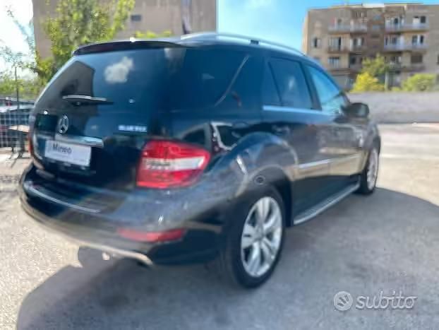 Usata Mercedes ML350 211 CV (155 kW) 2010 Nero SUV