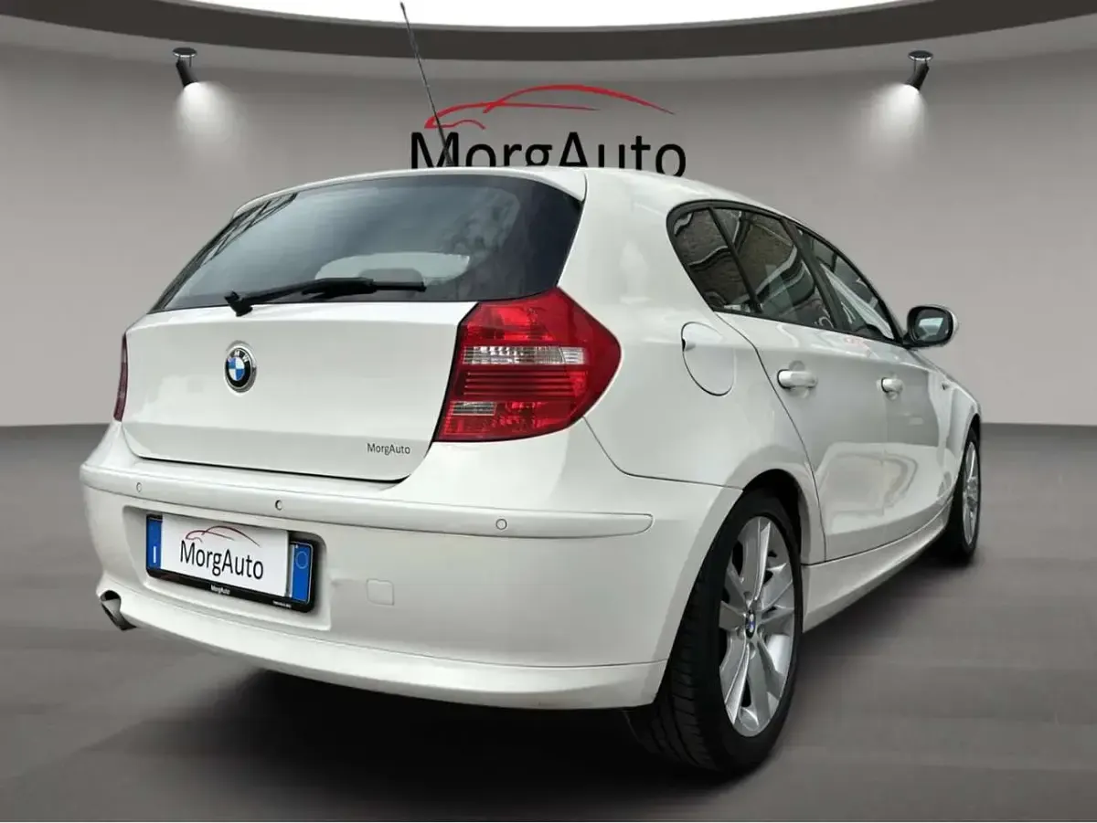 Usata BMW 120 177 CV (130 kW) 2010 Bianco Utilitaria