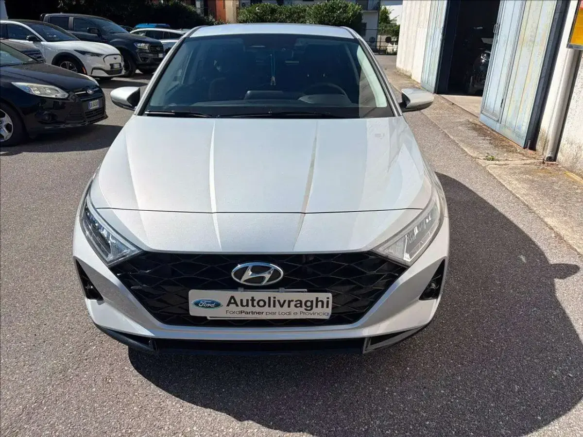 Usata Hyundai i20 101 CV (74 kW) 2022 Argento Utilitaria