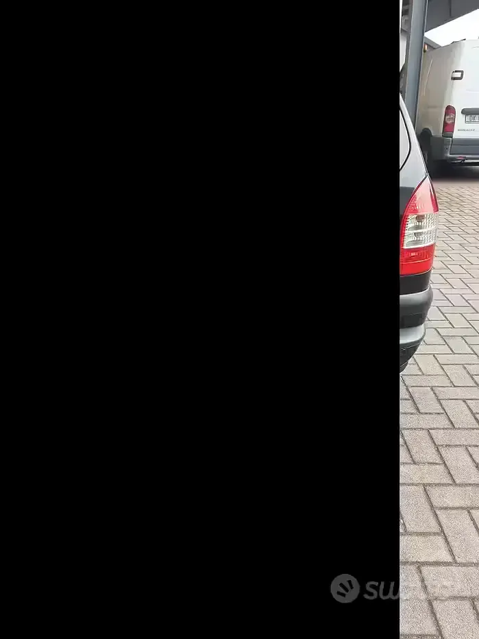 Usata Opel Zafira Life Elegance 2023 Nero Monovolume