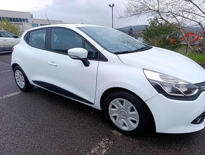 Usata Renault Clio IV 75 CV (55 kW) 2014 Bianco Berlina
