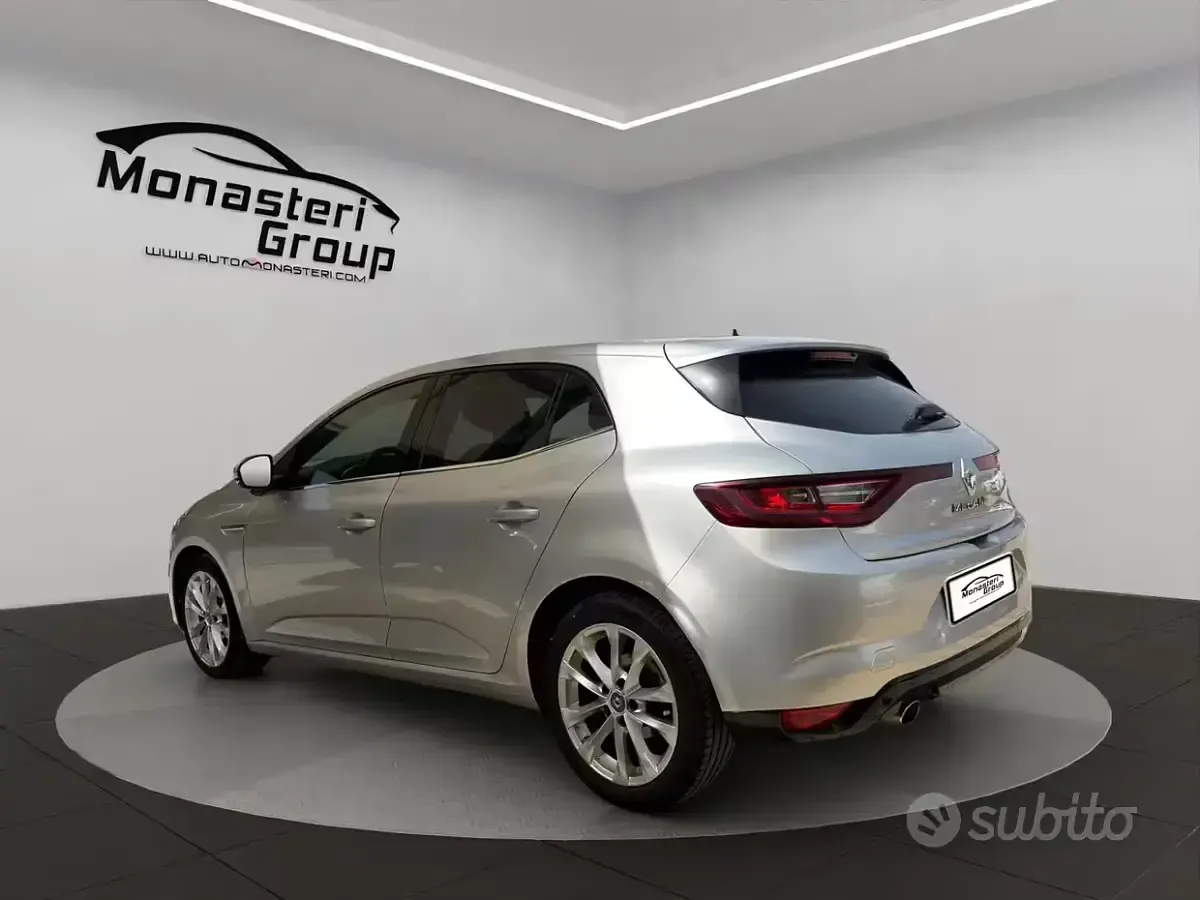 Usata Renault Mégane III Intens 131 CV (96 kW) 2016 Grigio Berlina