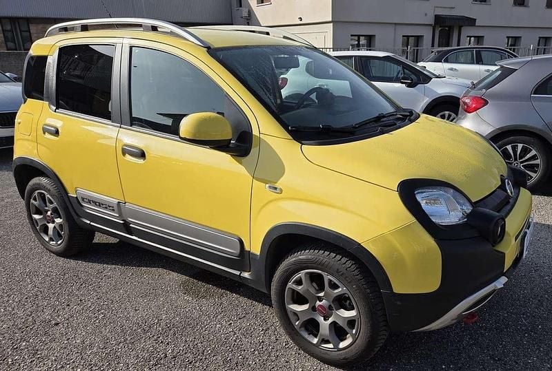 Usata Fiat Panda Cross Cross 95 CV (69 kW) 2017 Giallo Utilitaria