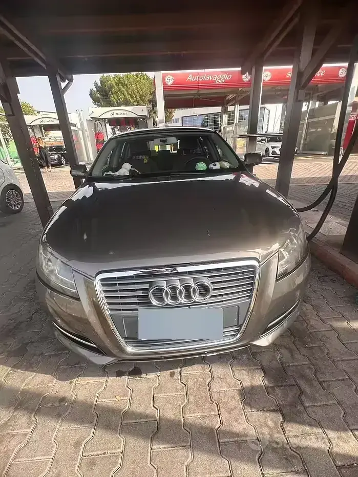 Usata Audi A3 Sportback Attraction 105 CV (77 kW) 2011 Marrone Utilitaria