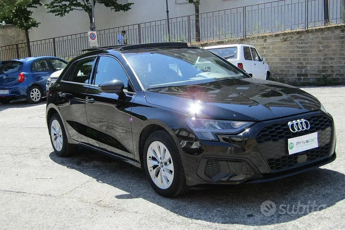 Usata Audi A3 Sportback Business 116 CV (85 kW) 2020 Nero Utilitaria