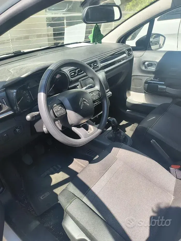 Usata Citroën C3 Shine 102 CV (75 kW) 2023 Bianco Utilitaria