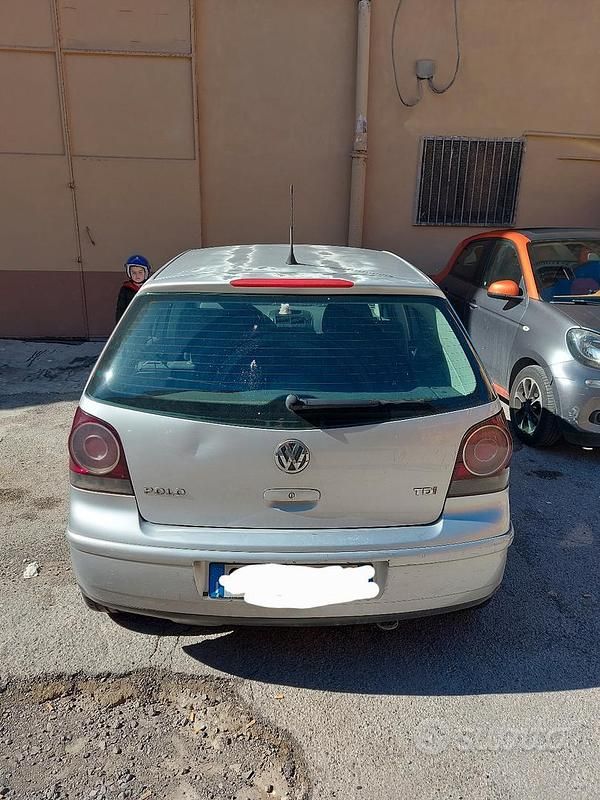 Usata VW Polo 75 CV (55 kW) 2005 Grigio Utilitaria