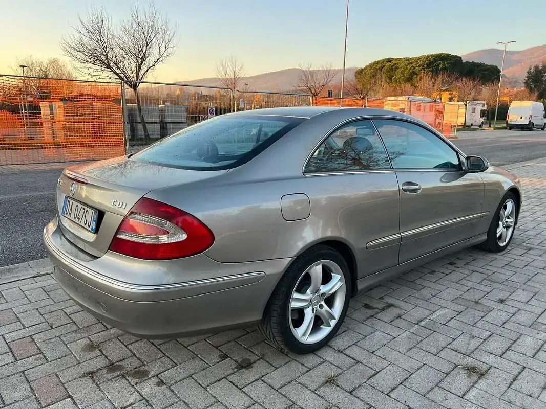Usata Mercedes CLK270 Elegance 170 CV (125 kW) 2006 Coupé