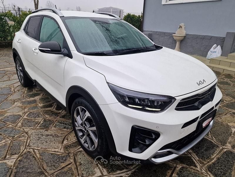 Usata Kia Stonic GT-Line 101 CV (74 kW) 2021 Bianco SUV