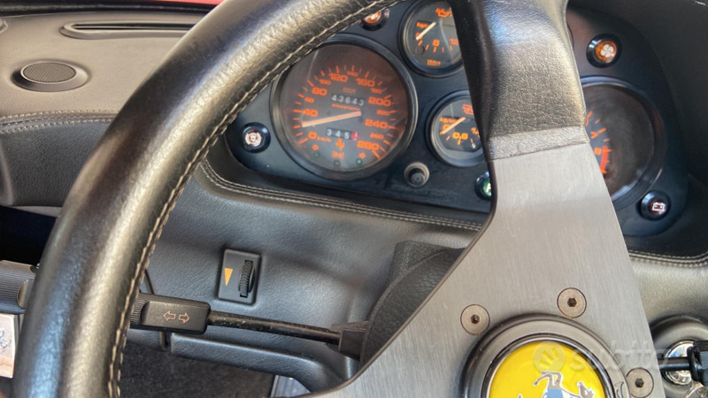 Usato 1989 Ferrari 208 2.0 Benzin 220 CV (95.000 €)