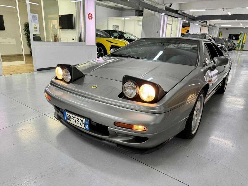 Grigio titanio / metallizzato Usata 1999 Lotus Esprit Coupé | 59.000 € - Immagine 1/4