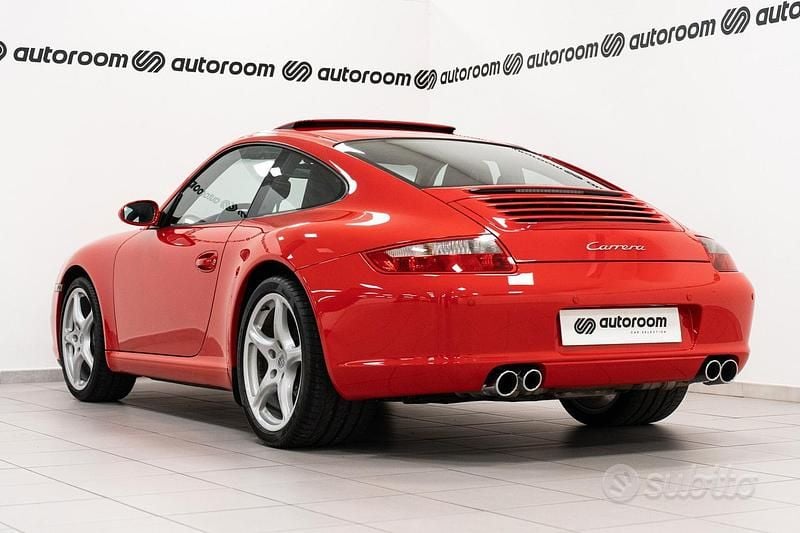 Usata Porsche 911 Carrera 325 CV (239 kW) 2005 Rosso Coupé