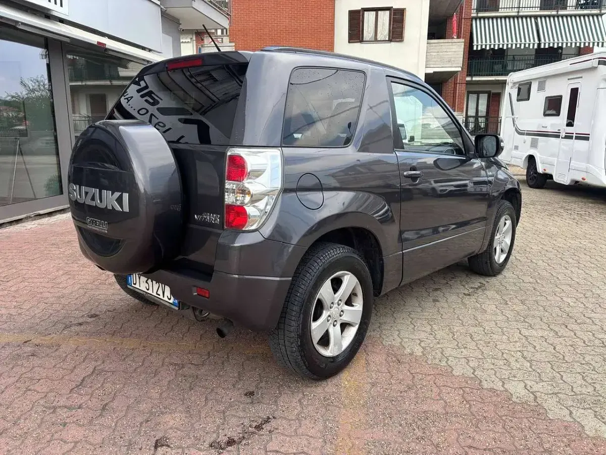 Usata Suzuki Grand Vitara 129 CV (94 kW) 2009 Grigio SUV