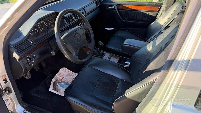 Usata Mercedes 200 1993 Grigio Station wagon