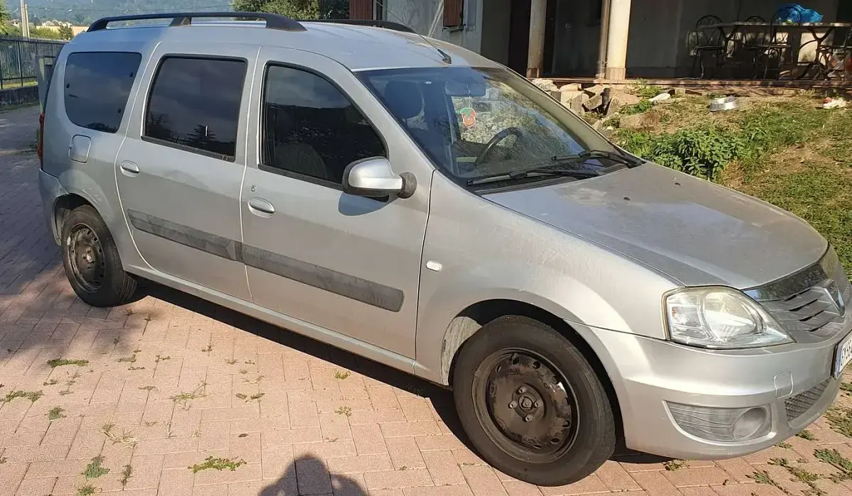 Usata Dacia Logan MCV 84 CV (61 kW) 2012 Argento Station wagon