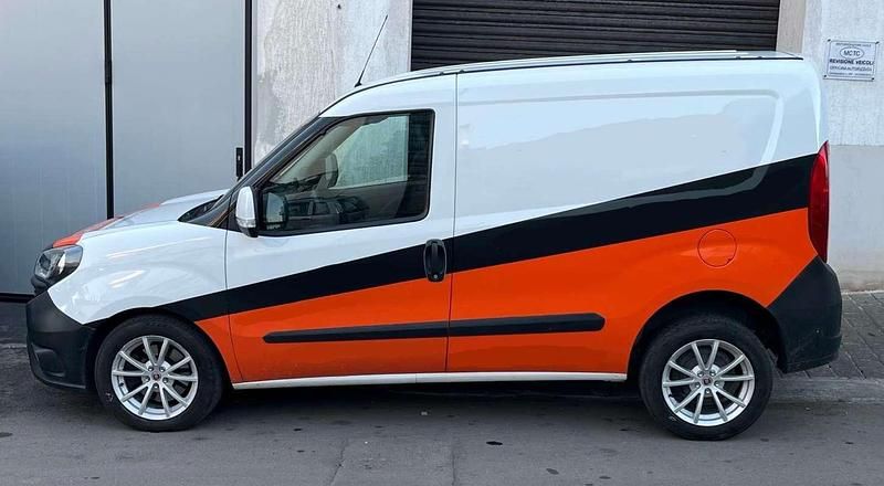 Usata Fiat Doblò 120 CV (88 kW) 2018 Bianco Monovolume