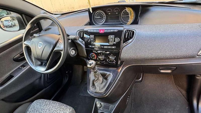 Usata Lancia Ypsilon S 69 CV (50 kW) 2018 Utilitaria