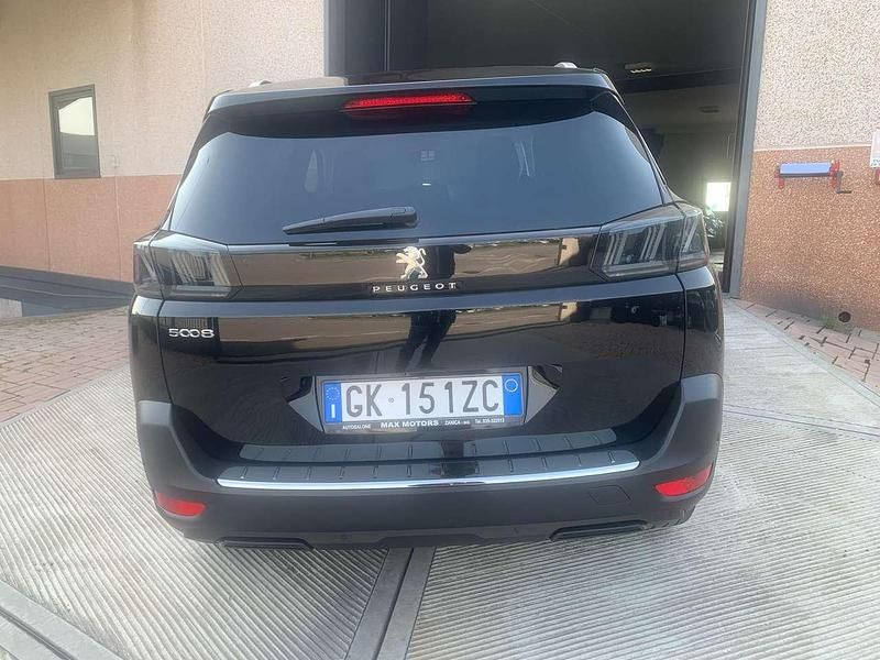 Usata Peugeot 5008 Allure 131 CV (96 kW) 2022 Nero Monovolume