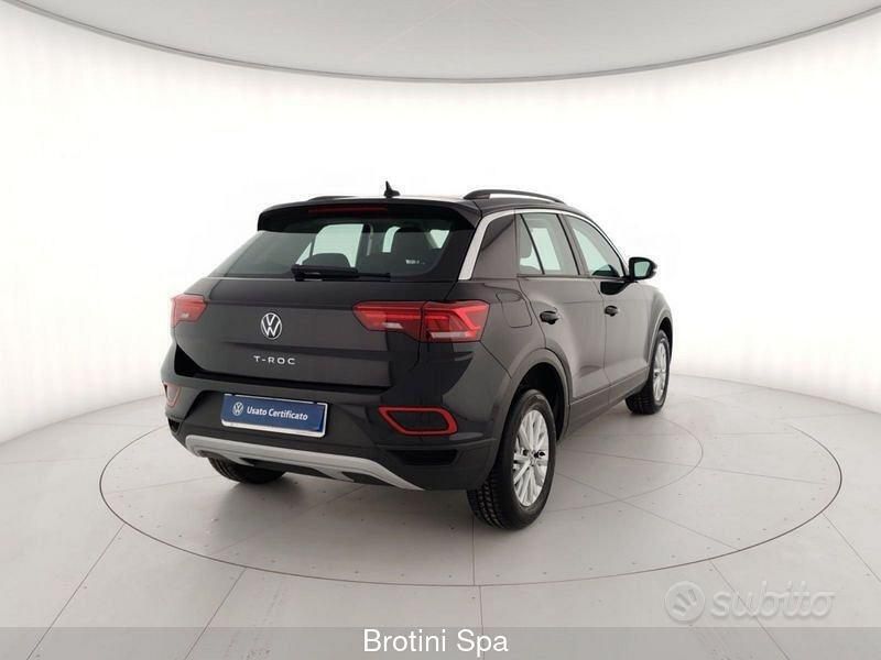 Usata VW T-Roc Life 150 CV (110 kW) 2024 Nero SUV