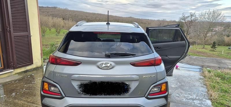 Usata Hyundai Kona Xpossible 116 CV (85 kW) 2018 Grigio SUV