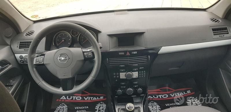 Usata Opel Astra 2010 Nero Station wagon