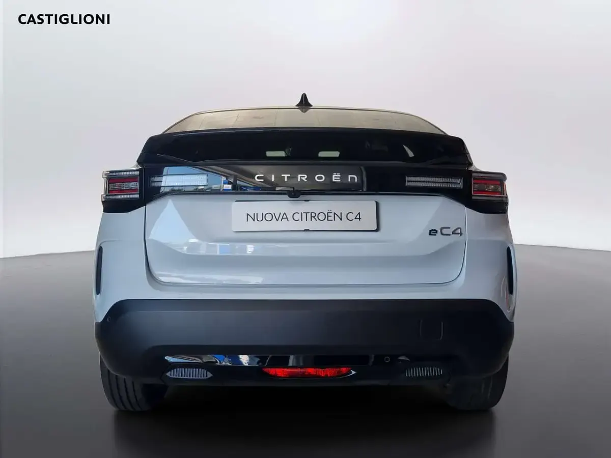 Nuova Citroën e-C4 61 kW (84 CV) 2026 Okenite white Berlina