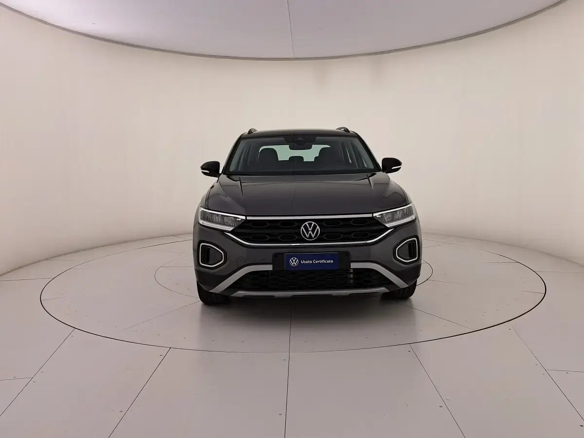 Usata VW T-Roc Life 150 CV (110 kW) 2025 Indium grey metallizzato nero SUV