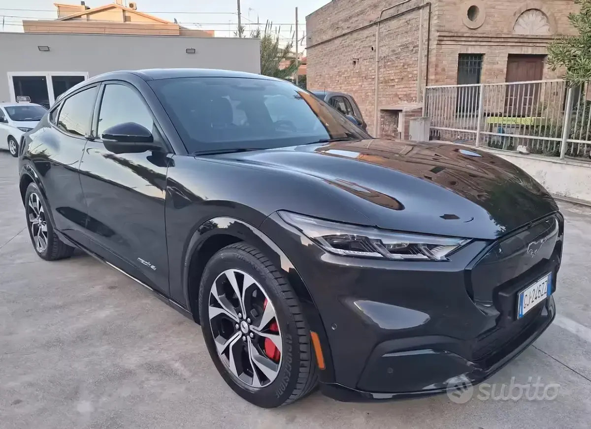 Usata Ford Mustang Mach-E Extended Range 124 kW (169 CV) 2022 Grigio SUV