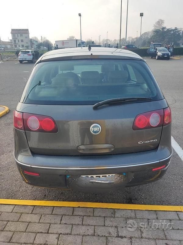 Usata Fiat Croma 120 CV (88 kW) 2007 Verde Station wagon