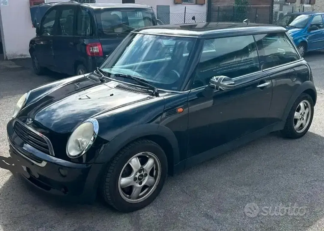 Usata Mini Cooper 90 CV (66 kW) 2005 Nero Utilitaria