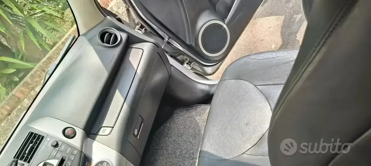 Usata Toyota RAV4 136 CV (100 kW) 2007 Grigio SUV