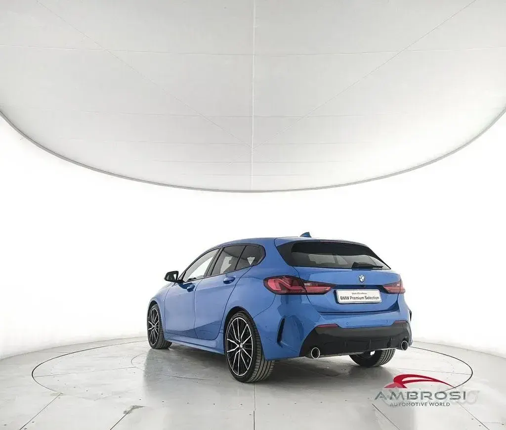 Usata BMW 118 M Sport 150 CV (110 kW) 2022 Blu Utilitaria
