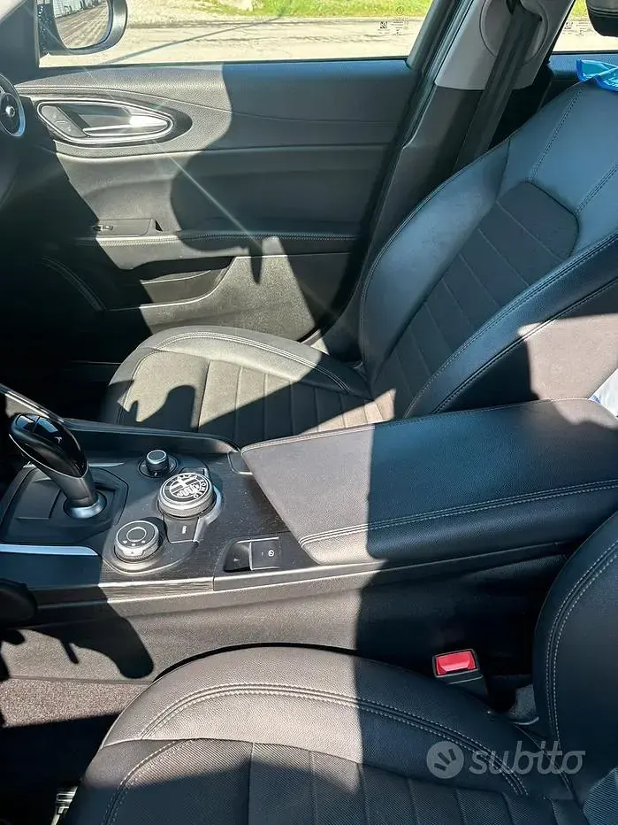 Usata Alfa Romeo Giulia 150 CV (110 kW) 2017 Berlina